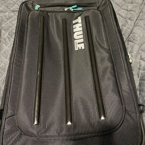 Thule carryon roller backpack